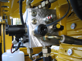 Řídící blok hydr. Spojka PVG NG 6 mit DBV s Filtrem, 4/2  cestný ventil,  270441
