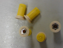 Kuličkový zpětný ventil se sítkem, POM žlutý 65M; 065.266.56