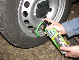 defekt opravný sprej pro rychlé nouzové opravy pneumatik Quick Spair 0,5 l; 60100